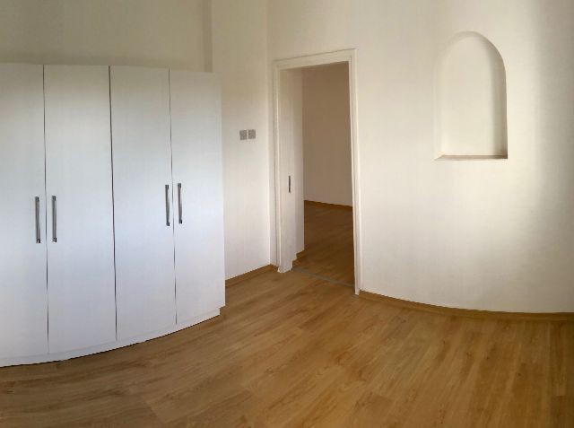 3+2, neu renovierte Wohnung in Nikosia KAYMAKLI ! ** 