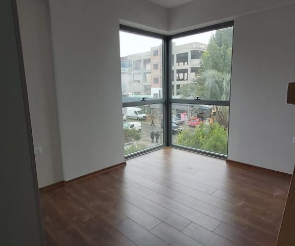 Modern and Spacious 2 + 1 Apartment for Sale in Yenişehir District ** 