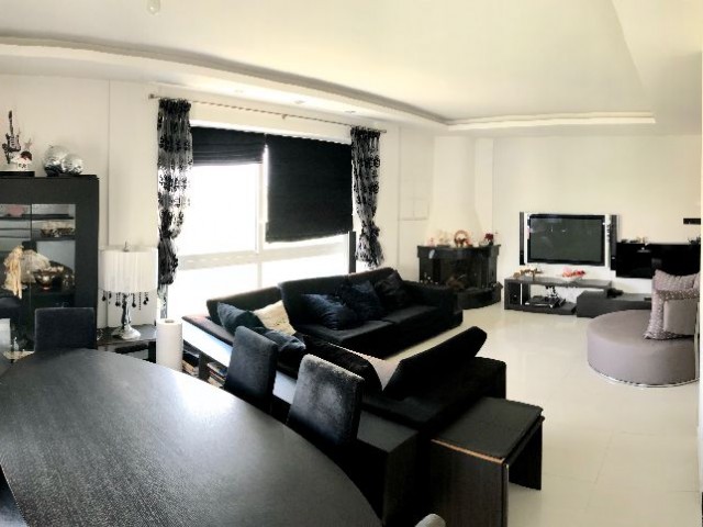 Geräumige, hochwertige 3+1 Wohnung in Nikosia ORTAKÖY ! ** 