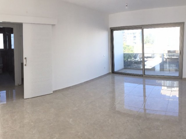 LEFKOŞA KAYMAKLI 'da GENİŞ BALKONLU, 2+1 SATILIK DAİRE !