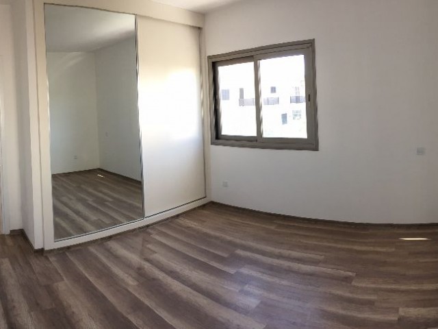 LEFKOŞA KAYMAKLI 'da GENİŞ BALKONLU, 2+1 SATILIK DAİRE !