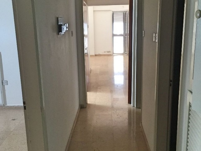 Flat For Sale in Yenişehir, Nicosia