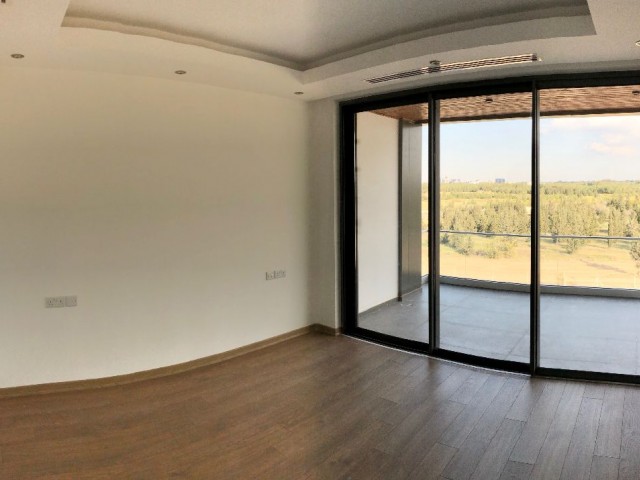 LEFKOŞA METEHAN 'da TİCARİ İZİNLİ, CADDE ÜZERİ, LÜKS 2+1 RESIDENCE DAİRE !