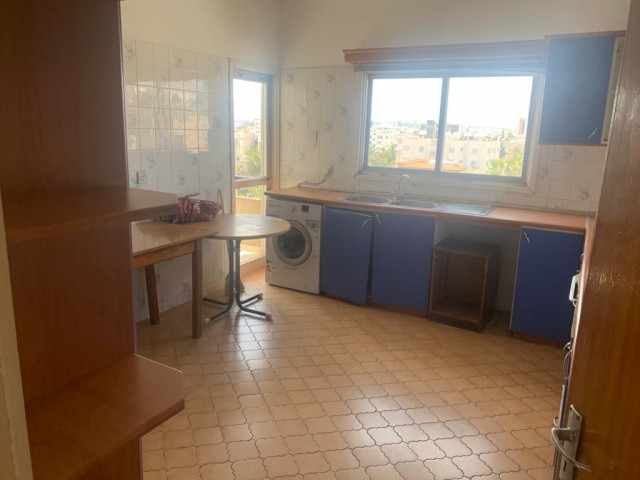 SPACIOUS 3+1 APARTMENT IN DEREBOYUNDA ** 