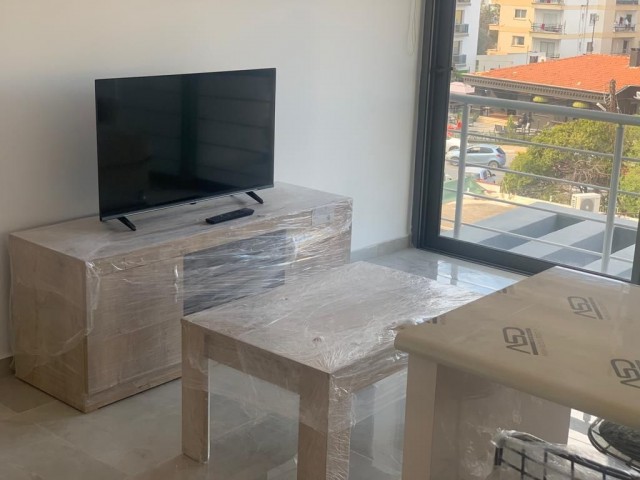 FULLY FURNISHED 2+1 FLAT FOR RENT IN KYRENIA CENTER ** 