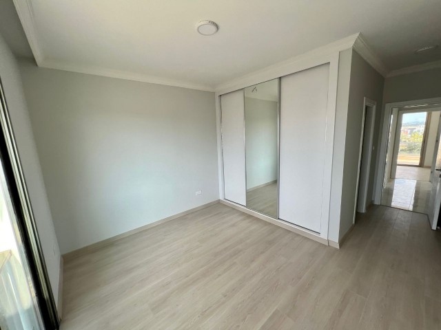 2+1 EN-SUITE PENTHOUSE-Wohnung mit Pool in Nikosia YENIKENT, Türkische KOCHANLI ! ** 