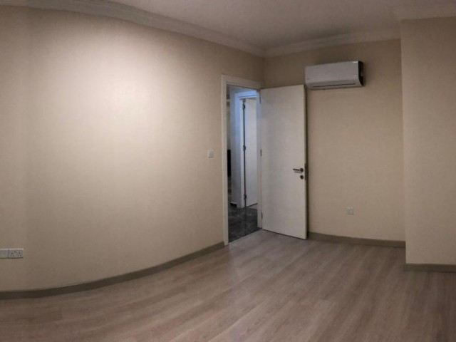 2+1 voll möblierte, neue Wohnung in Nikosia YENIKENT! ** 