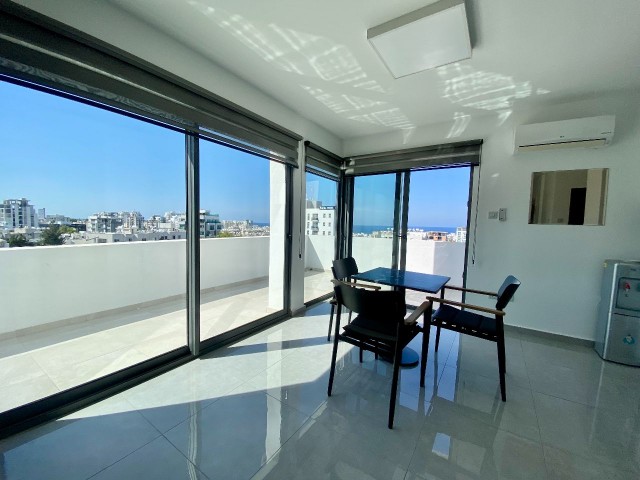 3+1 Penthouse zu vermieten mit faszinierendem Berg- und Meerblick im Zentrum von Kyrenia