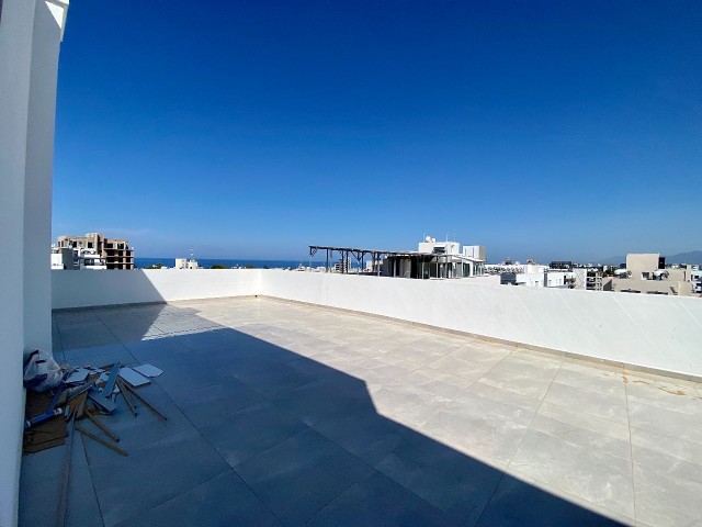 3+1 Penthouse zu vermieten mit faszinierendem Berg- und Meerblick im Zentrum von Kyrenia