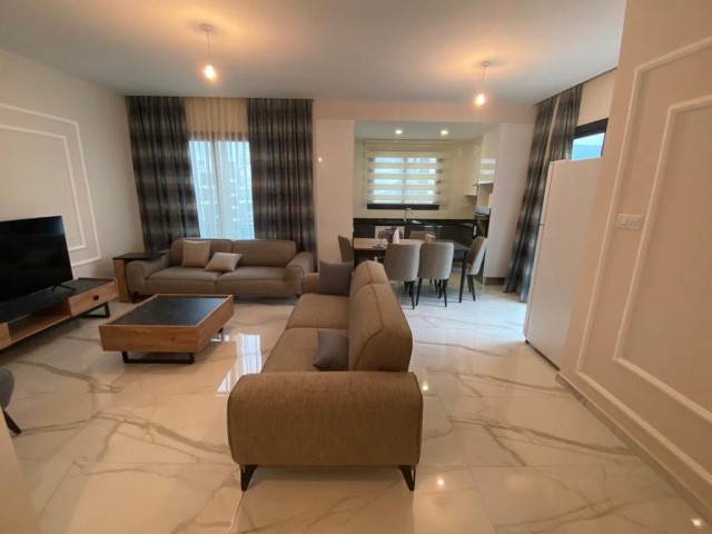 Girne Merkez'de Deniz Mazaralı Satılık 2+1 Penthouse Daire