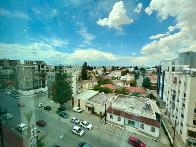 LUXUS, VOLL MÖBLIERT, NEUE, NEUE 2+1 WOHNUNG IN NICOSIA YENIŞEHİR!