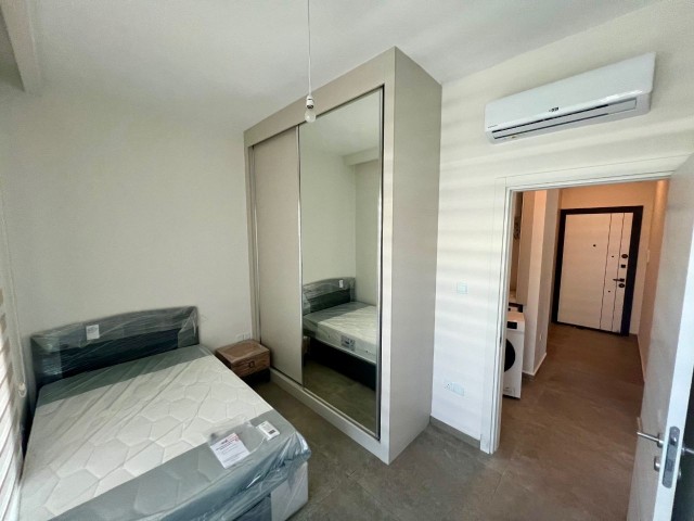 2+1 VOLLSTÄNDIG MÖBLIERTE, NEUE WOHNWOHNUNG MIT BERG- UND MEERBLICK IM OBEREN KYRENIA!