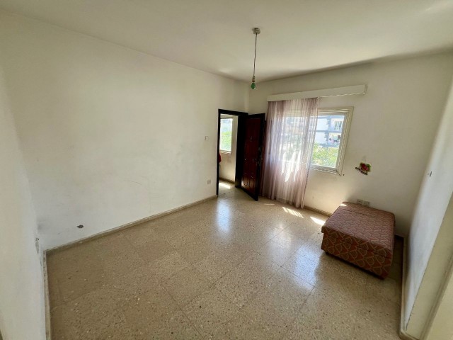 3+1 SPACIOUS FLAT IN CENTRAL LOCATION IN NICOSIA YENIŞEHİR!