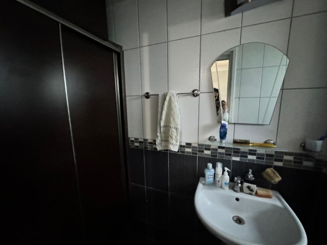 3+1 BAHCELI GROUND FLOOR CLEAN FLAT FOR SALE IN NICOSIA DUMLUPINARD