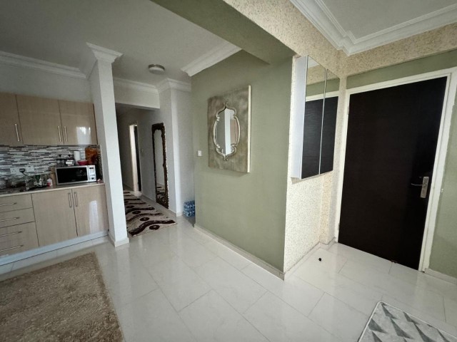 آپارتمان تمیز 3+1 BAHCELI طبقه همکف برای فروش در نیکوزیا DUMLUPINARD