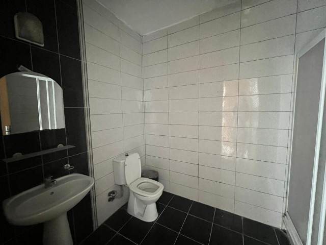 LARGE MEDIUM FLOOR 2+1 FLAT FOR SALE IN MARMARA