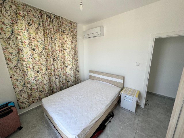 KUCUK KAYMAKLI SATILIK FULL ESYALI MERKEZI LOKASYONDA TEMIZ MANZARALI 2+1 PENTHOUSE DAIRE