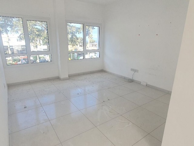 KYRENIA £200 UNFURNISHED FLAT FOR RENT ** 