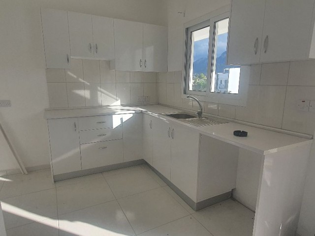 KYRENIA £200 UNFURNISHED FLAT FOR RENT ** 