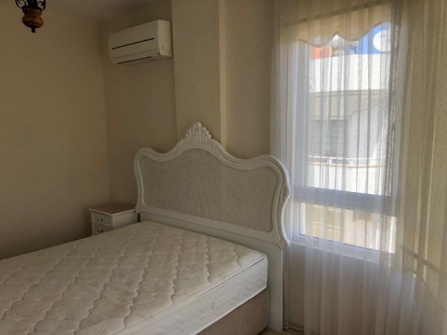 3-1 large fully furnished flat in the center of Kyrenia ** 