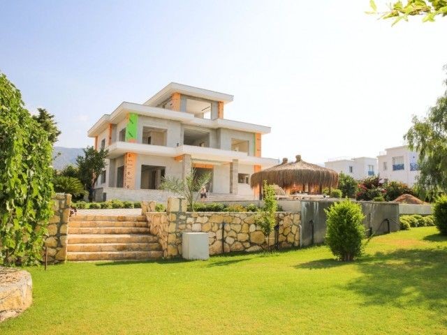 Villa For Sale in Alsancak, Kyrenia