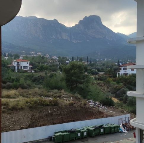 2+1 Wohnung zu vermieten. Kyrenia. Akakan.