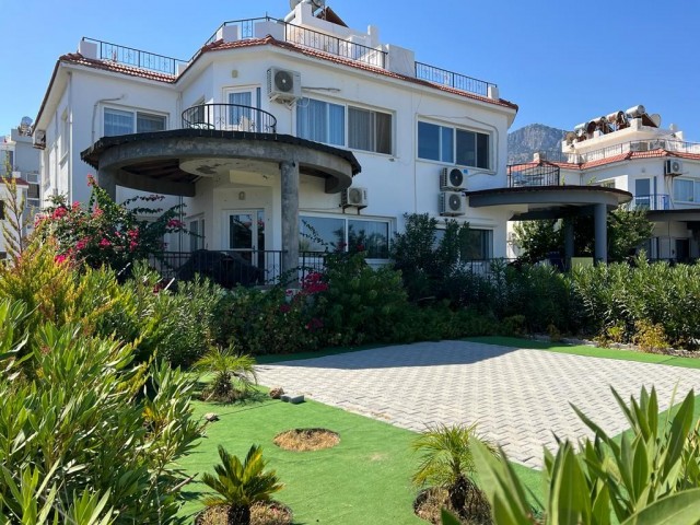 This large and spacious apartment with a detached living and a unique view, a fully furnished private garden, 20 meters from the sea on the Lapta coastal walkway, is for rent with annual payment. 05338445618