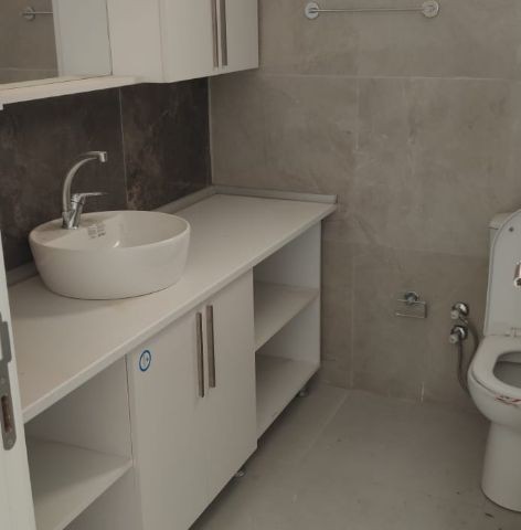 3+1 Wohnung zum Verkauf in Kyrenia Lapta REF 517 ** 