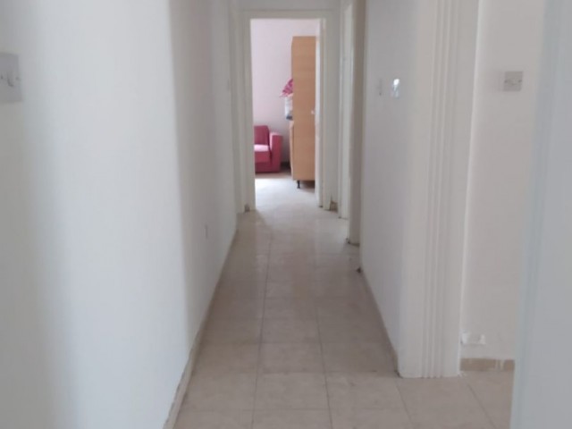 Girne Merkezde Uygun Fiyatlı Satılık 3+1 Penthouse Daire  REF838