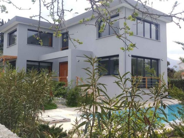 KYRENIA CATALKOY 4+1 VILLA FOR SALE ** 