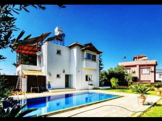 KYRENIA ALSANCAK BEZIRK 3 + 1 VILLA ZU VERKAUFEN ** 