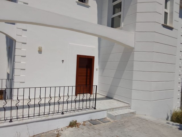 KYRENIA KARSIYAKA 3 + 1 VILLA ** 