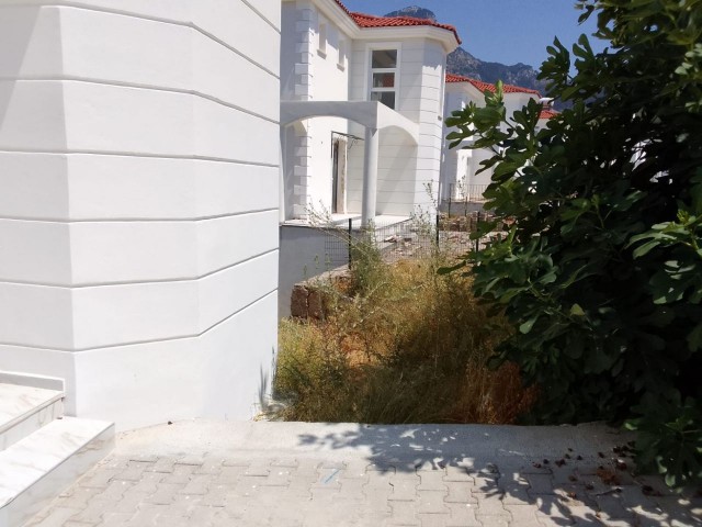 3 + 1 VILLA IN KYRENIA Karsiyaka ** 