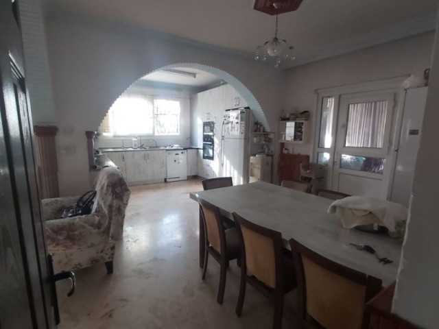 5 BEDROOM DETACHED HOUSE FOR SALE IN KARŞIYAKA