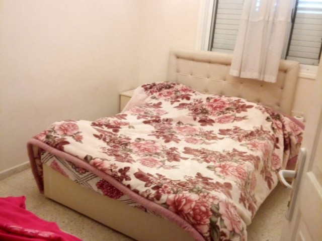 GİRNE MERKEZDE SATILIK  3+1 DAİRE