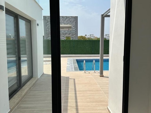 3+1 VILLA FOR SALE IN KYRENIA KARŞIYA WALKING DISTANCE TO THE SEA