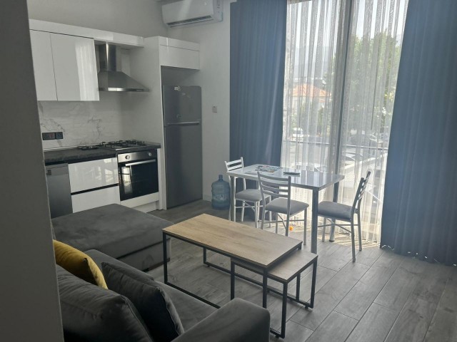 GİRNE ALSANCAK'TA  SATILIK EŞYALI  2+1 DAİRE 