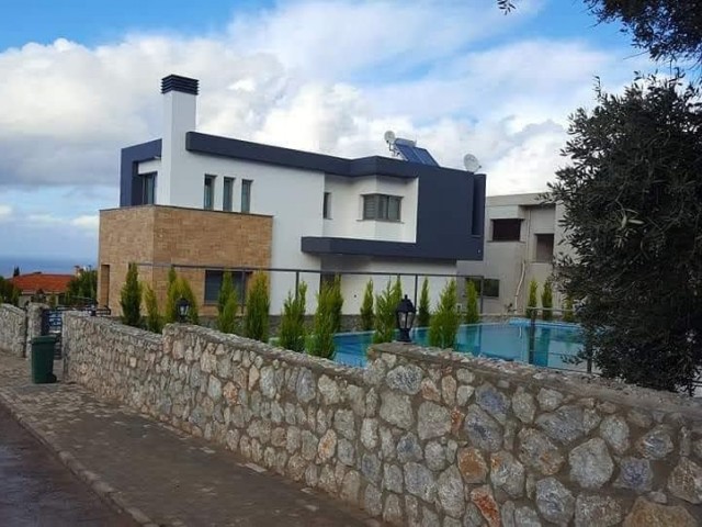 3+1 LUXURIOUS 5x10 VILLA WITH PRIVATE POOL FOR SALE IN ÇATALKÖY