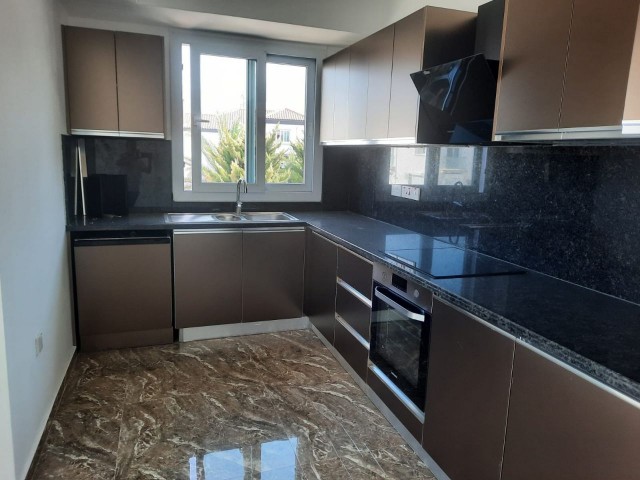 2+1 penthouse for sale in Kyrenia Alsancak