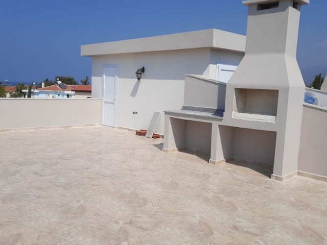 2+1 penthouse for sale in Kyrenia Alsancak