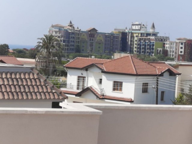 2+1 penthouse for sale in Kyrenia Alsancak