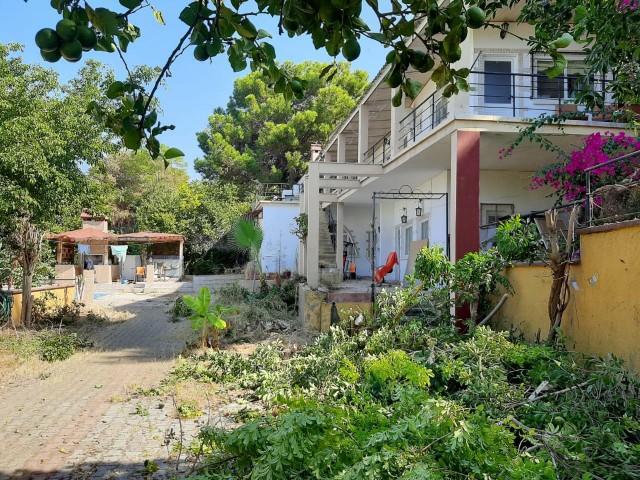 Complete building for sale in Kyrenia Lapta region