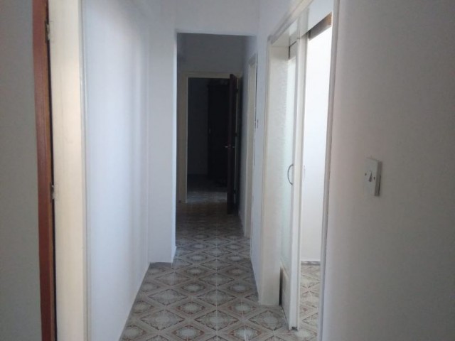 3+1 WOHNUNG ZUM VERKAUF IN TOLLER LAGE IM KYRENIA CENTER