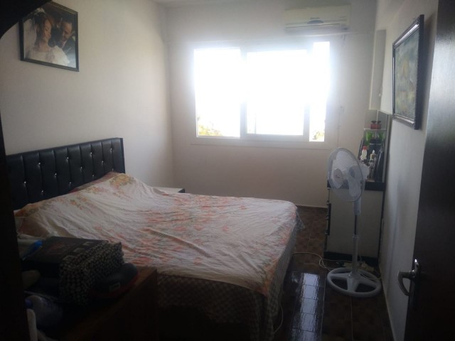 GİRNE MERKEZDE MUHTEŞEM KONUMDA SATILIK 3+1 DAİRE