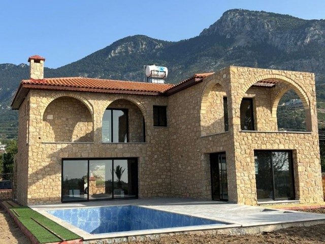 4+1 DETACHED STONE HOUSE FOR SALE IN KARŞIYAKA