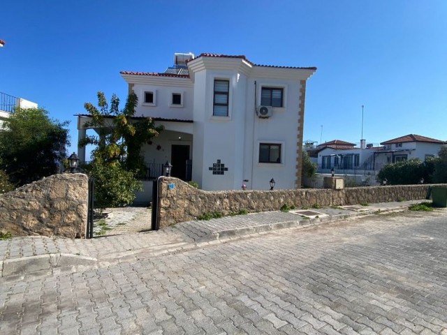 3+1 Villa zum Verkauf in GİRNE KARŞIYAKA