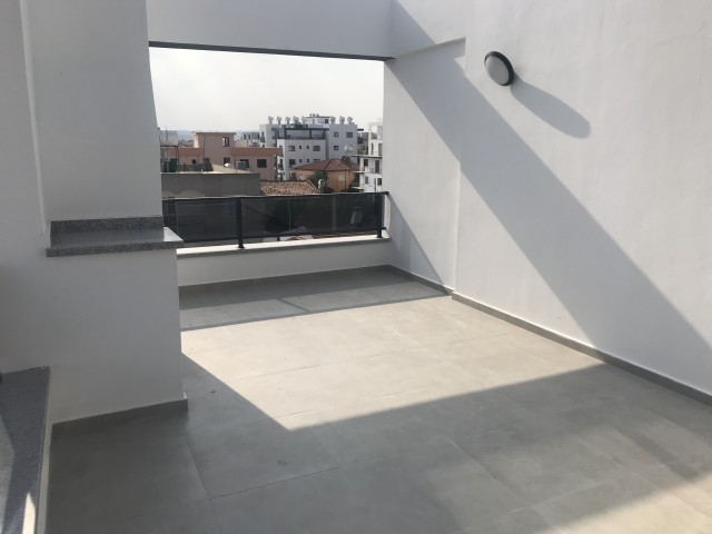 Luxus in Nikosia Mityeli 2+1 95+30 m2 Penthouse 64.900 STG ** 