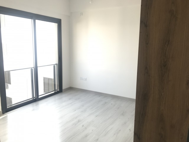 Luxus in Nikosia Mityeli 2+1 95+30 m2 Penthouse 64.900 STG ** 