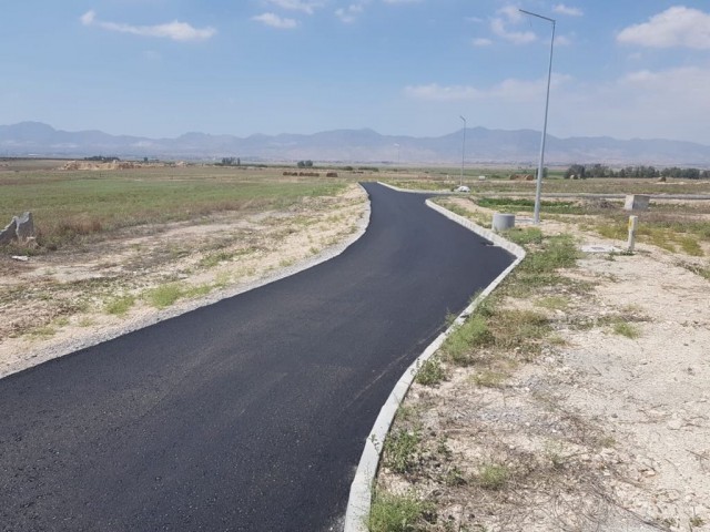 Lefkoşa Meriç Köyü'nde Yatırım Fırsatı,  Altyapısı ve Koçanı Hazır Türk Malı 30.000 STG