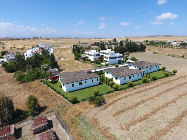 180 m2 3+1 einstöckiges Einfamilienhaus in einem vollen Grundstück in Nikosia Kanliköy 145.000 STG ** 